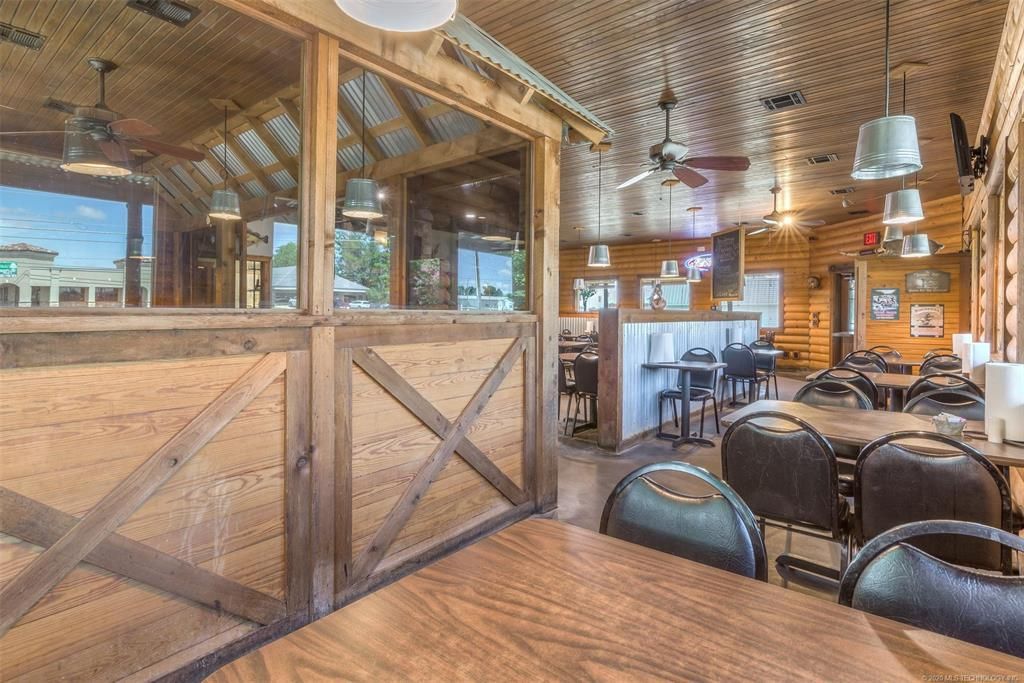 Runts BBQ: 1105 W Cherokee St, Wagoner, OK 74467